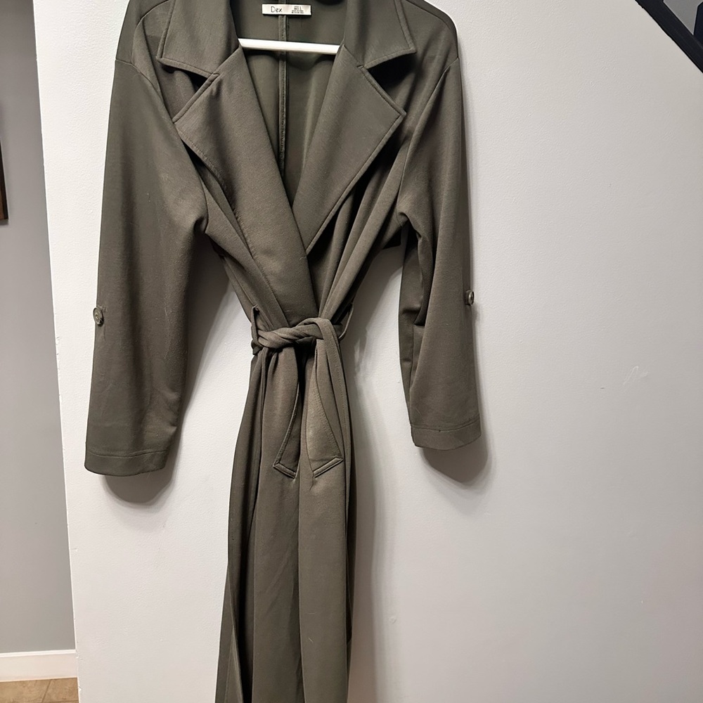 Double-Breasted Women's Coat - Picture 2 of 4
